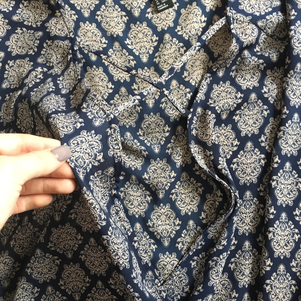 Patterned blouse - Picture 2 of 3